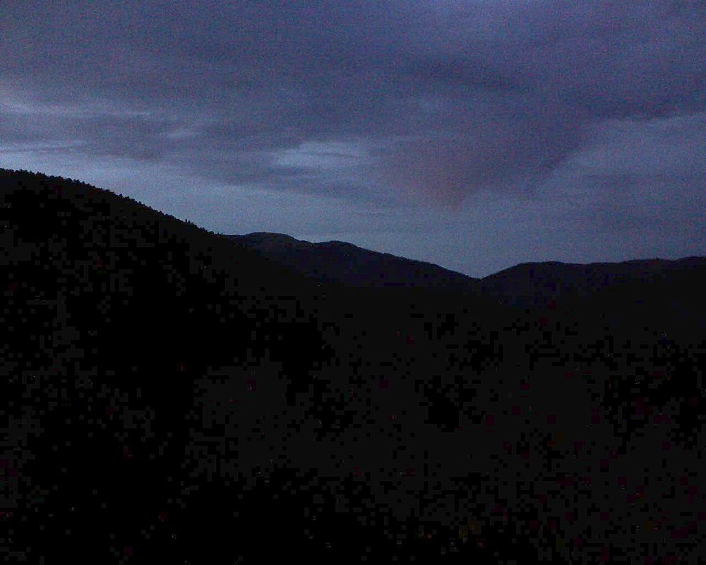 Le petit ballon vu depuis le Domaine Langmatt à Murbach le 25.10.2017 à 18:45 Le petit ballon (Alsace, Vosges) le 25.10.2017 à 18:45