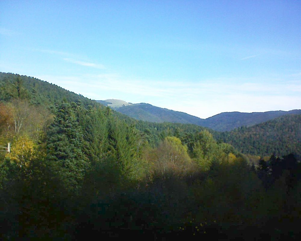 Le petit ballon vu depuis le Domaine Langmatt à Murbach le 26.10.2017 à 11:00 Le petit ballon (Alsace, Vosges) le 26.10.2017 à 11:00