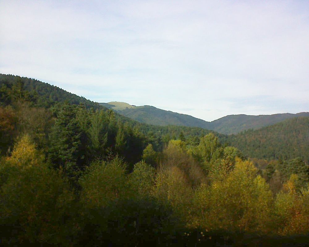 Le petit ballon vu depuis le Domaine Langmatt à Murbach le 26.10.2017 à 15:45 Le petit ballon (Alsace, Vosges) le 26.10.2017 à 15:45