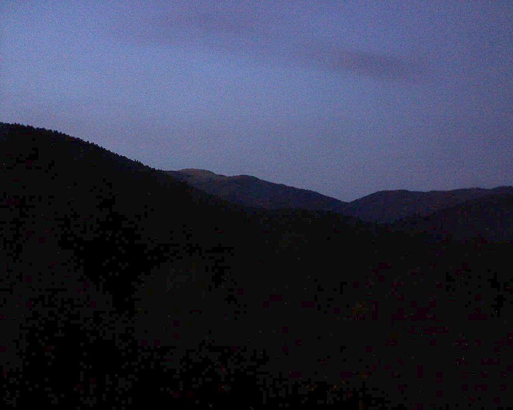 Le petit ballon vu depuis le Domaine Langmatt à Murbach le 26.10.2017 à 18:45 Le petit ballon (Alsace, Vosges) le 26.10.2017 à 18:45