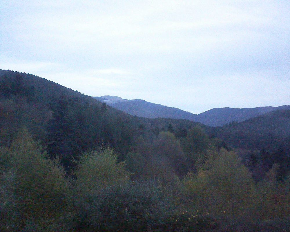 Le petit ballon vu depuis le Domaine Langmatt à Murbach le 28.10.2017 à 08:00 Le petit ballon (Alsace, Vosges) le 28.10.2017 à 08:00