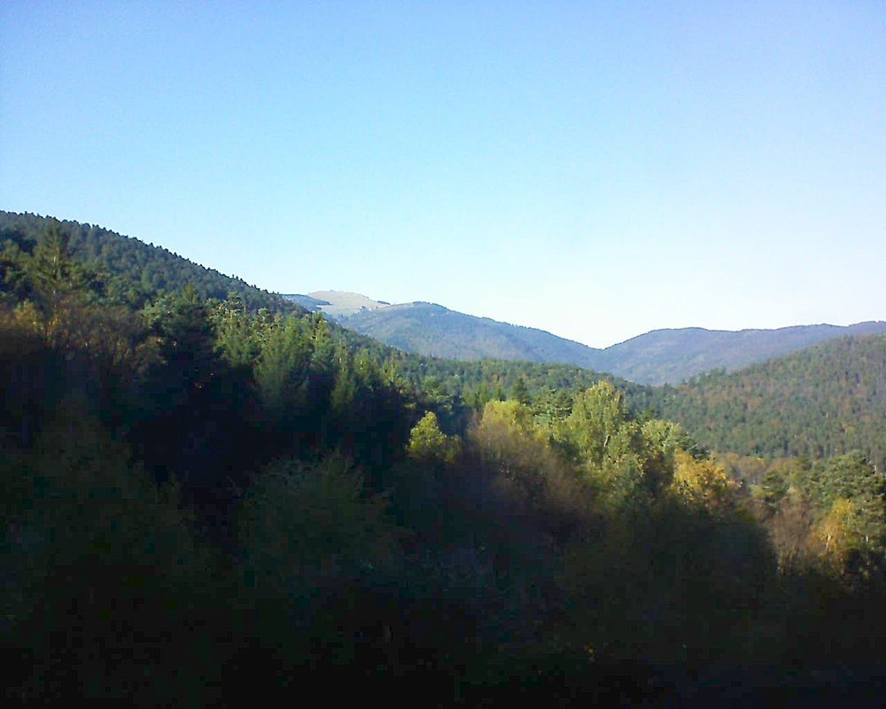 Le petit ballon vu depuis le Domaine Langmatt à Murbach le 31.10.2017 à 14:45 Le petit ballon (Alsace, Vosges) le 31.10.2017 à 14:45
