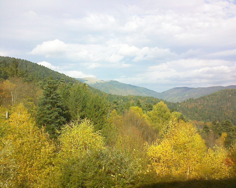 Le petit ballon vu depuis le Domaine Langmatt à Murbach le 04.11.2017 à 12:30 Le petit ballon (Alsace, Vosges) le 04.11.2017 à 12:30