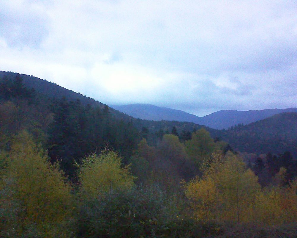 Le petit ballon vu depuis le Domaine Langmatt à Murbach le 06.11.2017 à 17:00 Le petit ballon (Alsace, Vosges) le 06.11.2017 à 17:00