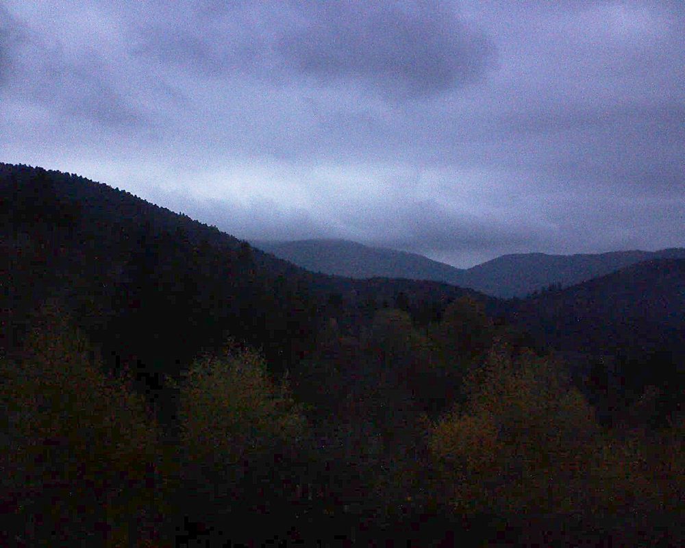 Le petit ballon vu depuis le Domaine Langmatt à Murbach le 06.11.2017 à 17:15 Le petit ballon (Alsace, Vosges) le 06.11.2017 à 17:15