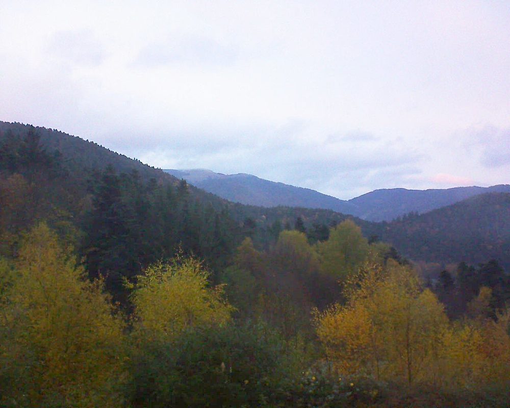Le petit ballon vu depuis le Domaine Langmatt à Murbach le 10.11.2017 à 07:30 Le petit ballon (Alsace, Vosges) le 10.11.2017 à 07:30