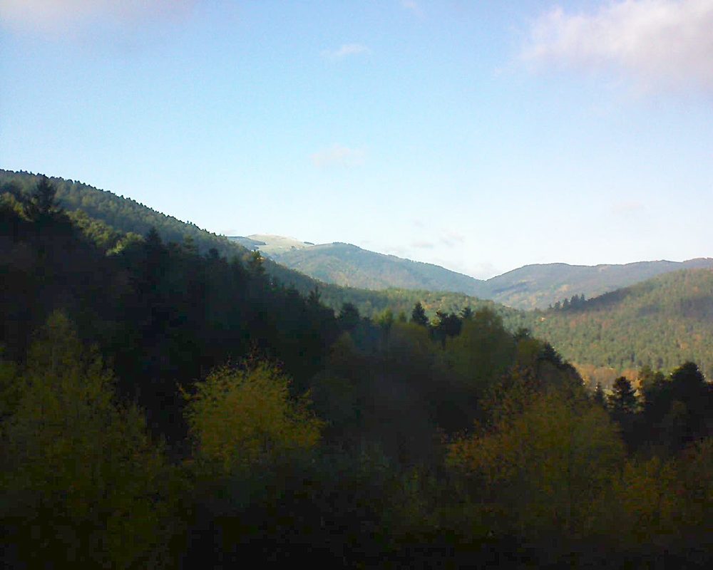 Le petit ballon vu depuis le Domaine Langmatt à Murbach le 14.11.2017 à 14:30 Le petit ballon (Alsace, Vosges) le 14.11.2017 à 14:30