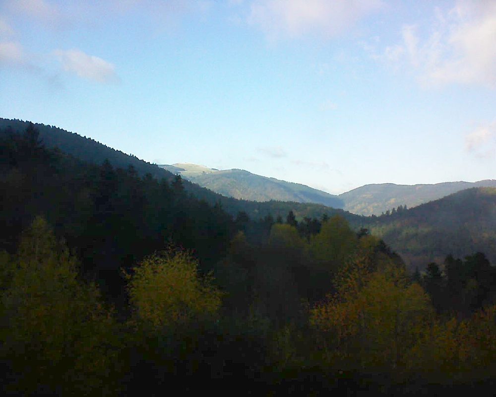 Le petit ballon vu depuis le Domaine Langmatt à Murbach le 14.11.2017 à 14:45 Le petit ballon (Alsace, Vosges) le 14.11.2017 à 14:45