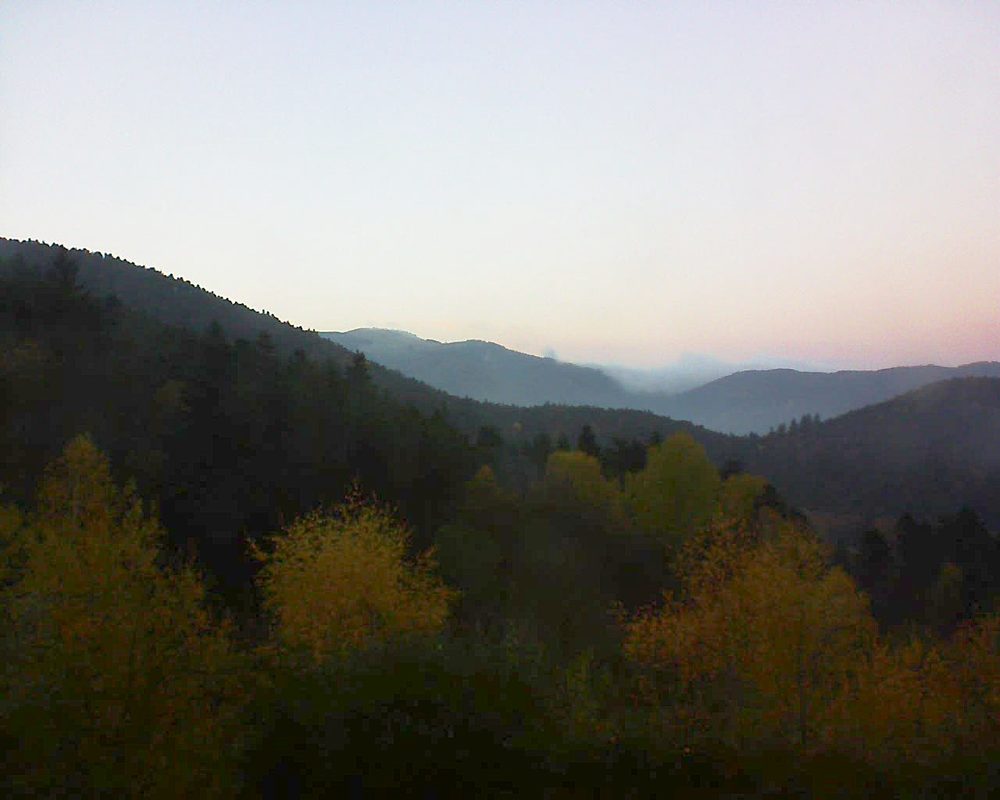 Le petit ballon vu depuis le Domaine Langmatt à Murbach le 14.11.2017 à 17:00 Le petit ballon (Alsace, Vosges) le 14.11.2017 à 17:00