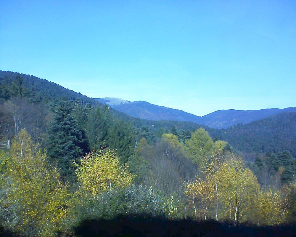 Le petit ballon vu depuis le Domaine Langmatt à Murbach le 15.11.2017 à 12:30 Le petit ballon (Alsace, Vosges) le 15.11.2017 à 12:30