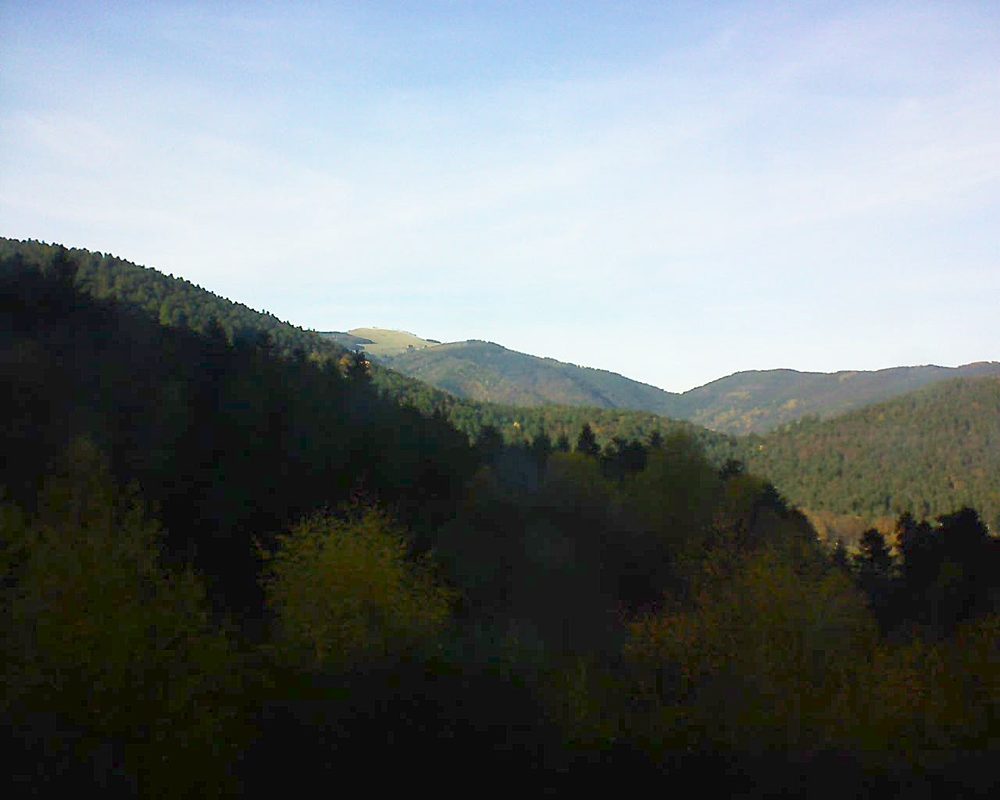 Le petit ballon vu depuis le Domaine Langmatt à Murbach le 15.11.2017 à 14:45 Le petit ballon (Alsace, Vosges) le 15.11.2017 à 14:45