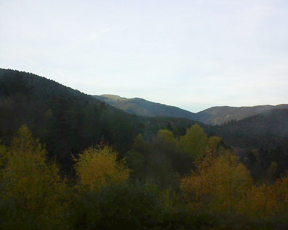 Le petit ballon vu depuis le Domaine Langmatt à Murbach le 15.11.2017 à 16:15 Le petit ballon (Alsace, Vosges) le 15.11.2017 à 16:15