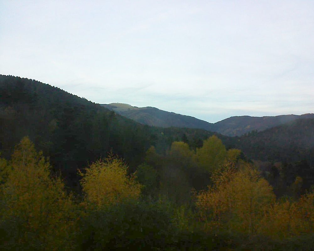 Le petit ballon vu depuis le Domaine Langmatt à Murbach le 15.11.2017 à 16:30 Le petit ballon (Alsace, Vosges) le 15.11.2017 à 16:30
