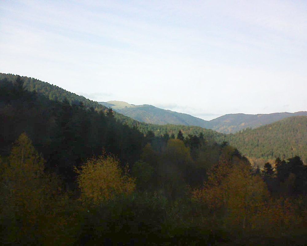 Le petit ballon vu depuis le Domaine Langmatt à Murbach le 18.11.2017 à 14:45 Le petit ballon (Alsace, Vosges) le 18.11.2017 à 14:45