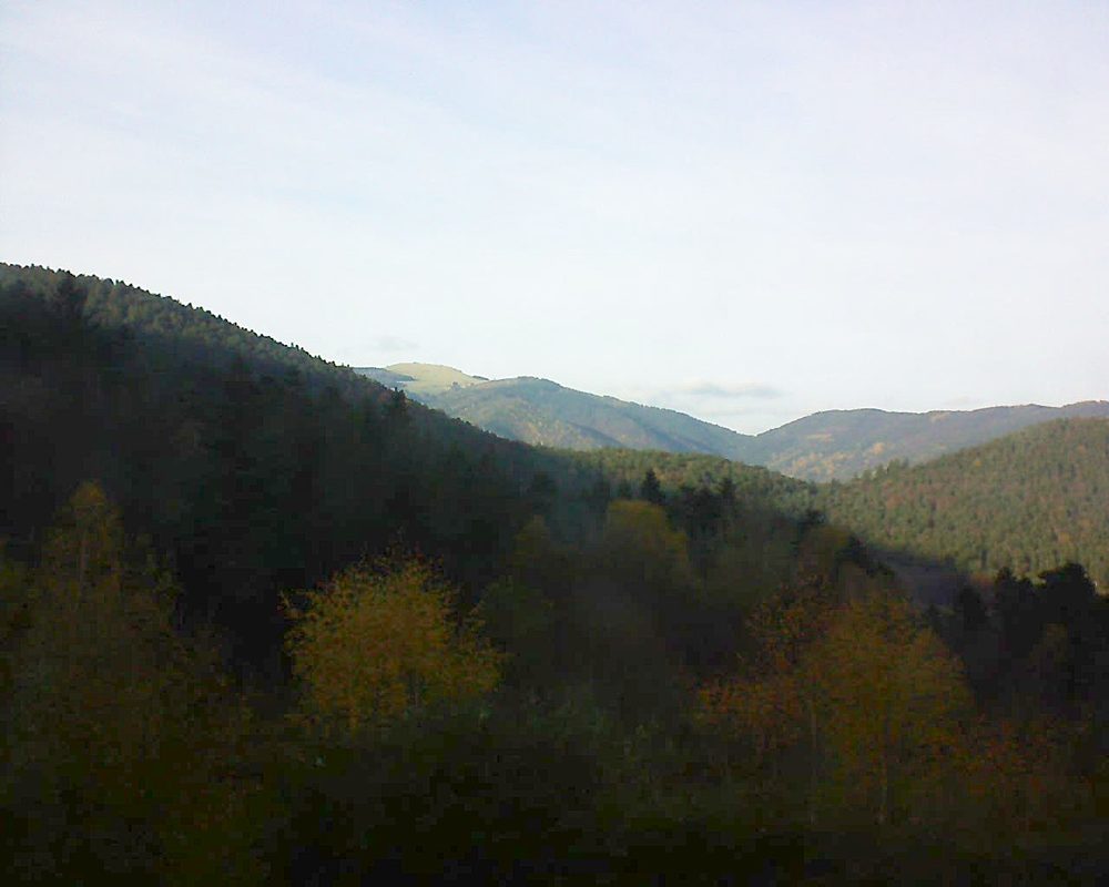 Le petit ballon vu depuis le Domaine Langmatt à Murbach le 18.11.2017 à 15:00 Le petit ballon (Alsace, Vosges) le 18.11.2017 à 15:00