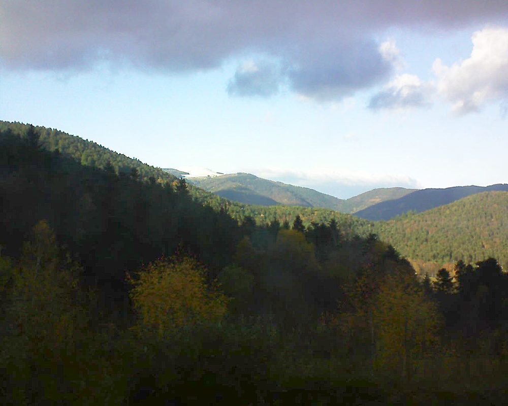 Le petit ballon vu depuis le Domaine Langmatt à Murbach le 19.11.2017 à 14:45 Le petit ballon (Alsace, Vosges) le 19.11.2017 à 14:45