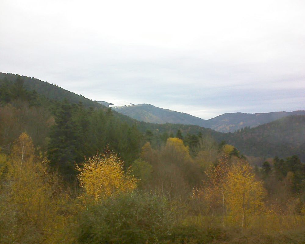 Le petit ballon vu depuis le Domaine Langmatt à Murbach le 20.11.2017 à 10:45 Le petit ballon (Alsace, Vosges) le 20.11.2017 à 10:45