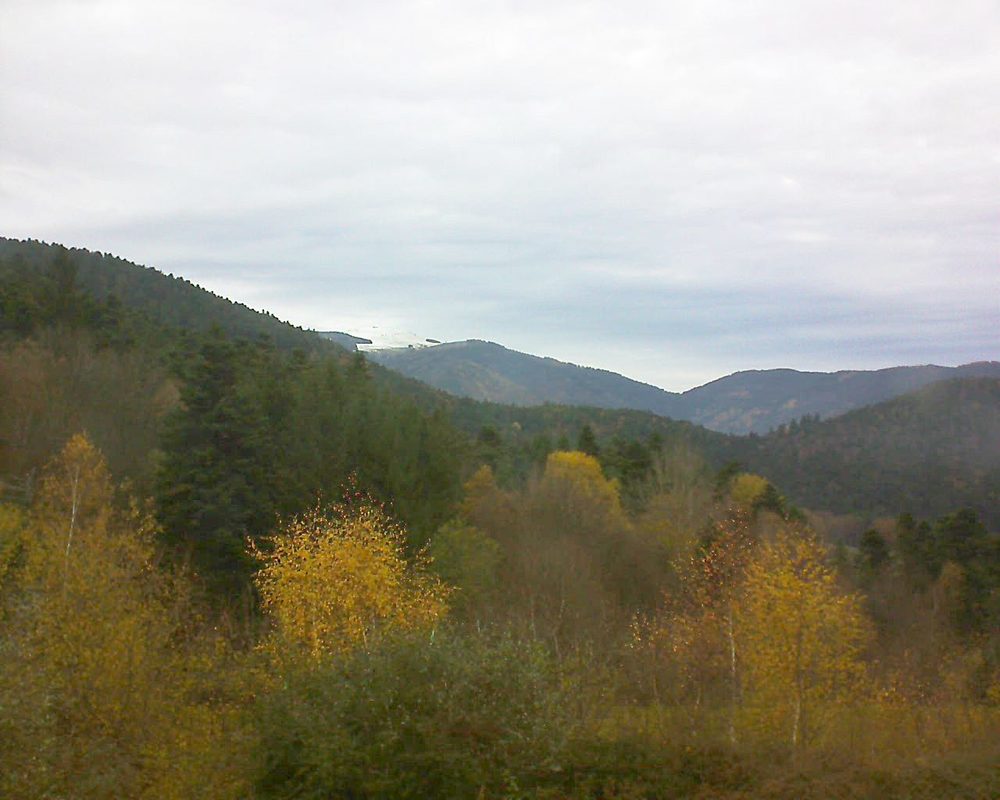 Le petit ballon vu depuis le Domaine Langmatt à Murbach le 20.11.2017 à 11:45 Le petit ballon (Alsace, Vosges) le 20.11.2017 à 11:45