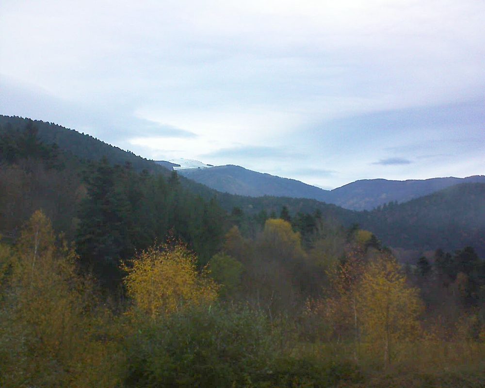Le petit ballon vu depuis le Domaine Langmatt à Murbach le 20.11.2017 à 16:30 Le petit ballon (Alsace, Vosges) le 20.11.2017 à 16:30