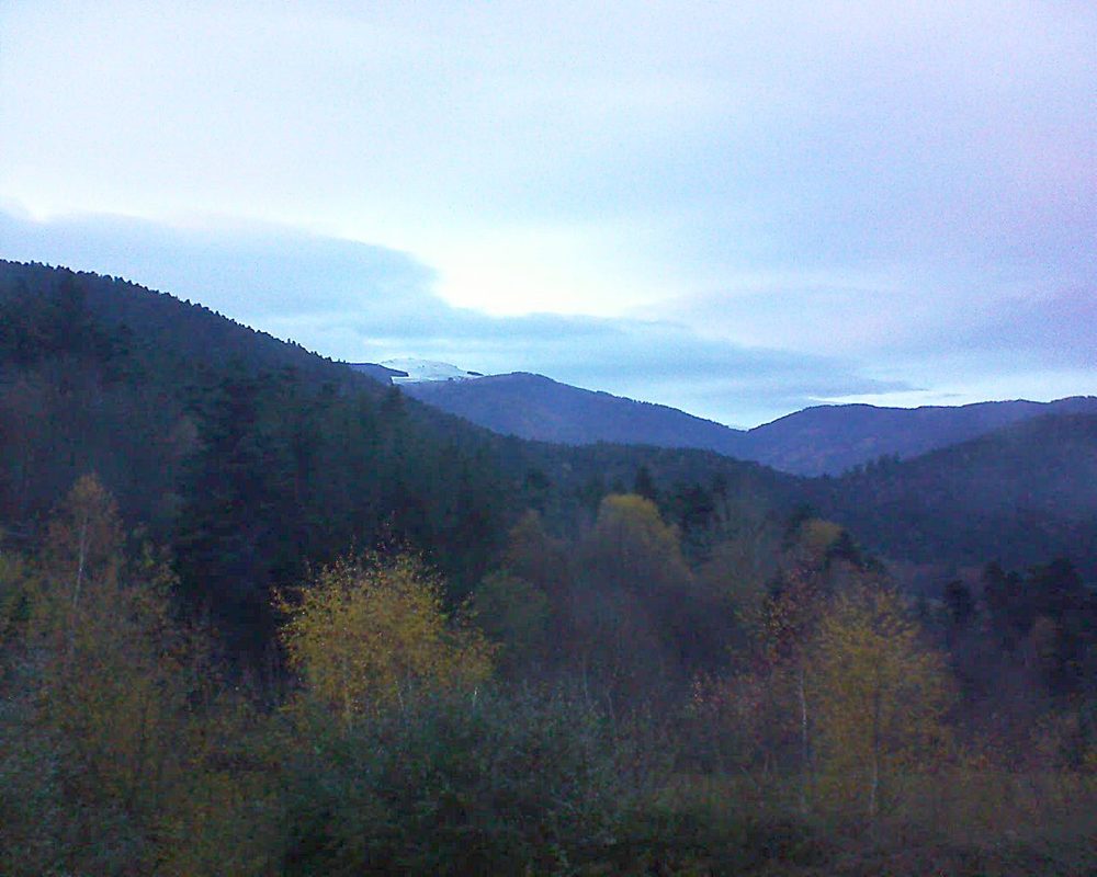 Le petit ballon vu depuis le Domaine Langmatt à Murbach le 20.11.2017 à 16:45 Le petit ballon (Alsace, Vosges) le 20.11.2017 à 16:45