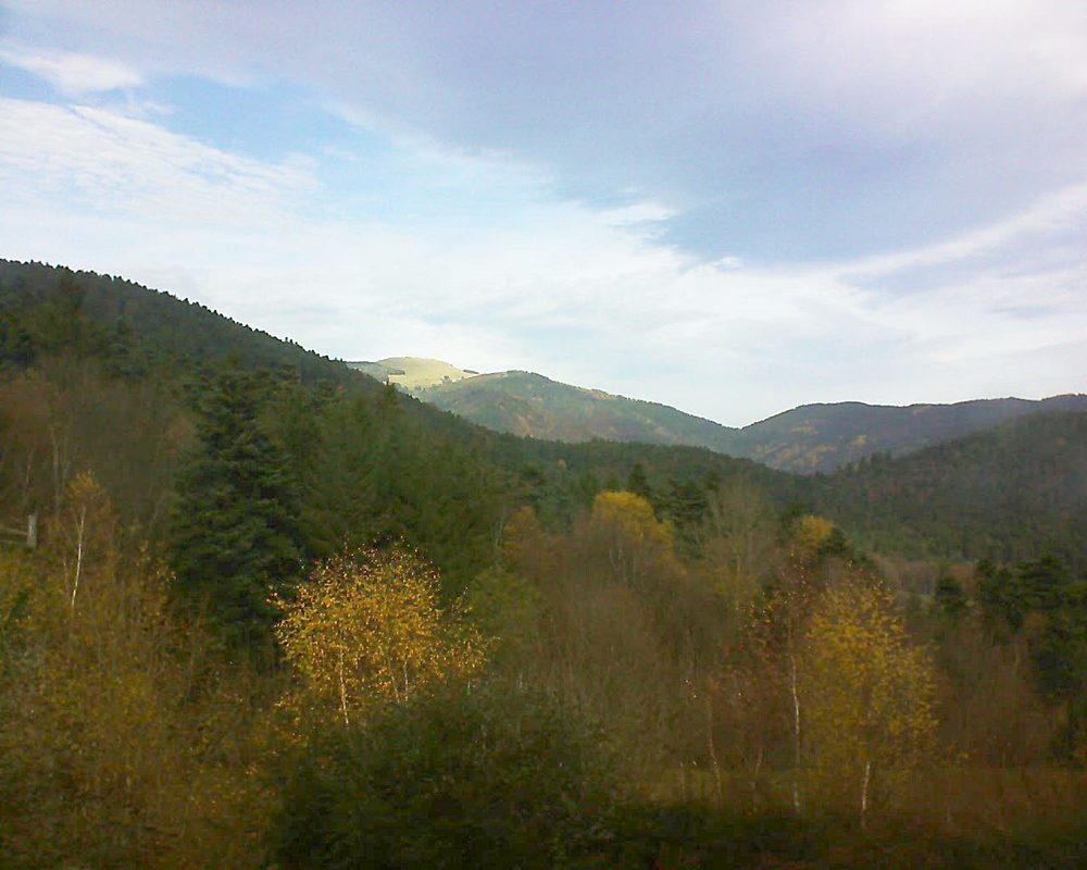 Le petit ballon vu depuis le Domaine Langmatt à Murbach le 21.11.2017 à 12:00 Le petit ballon (Alsace, Vosges) le 21.11.2017 à 12:00