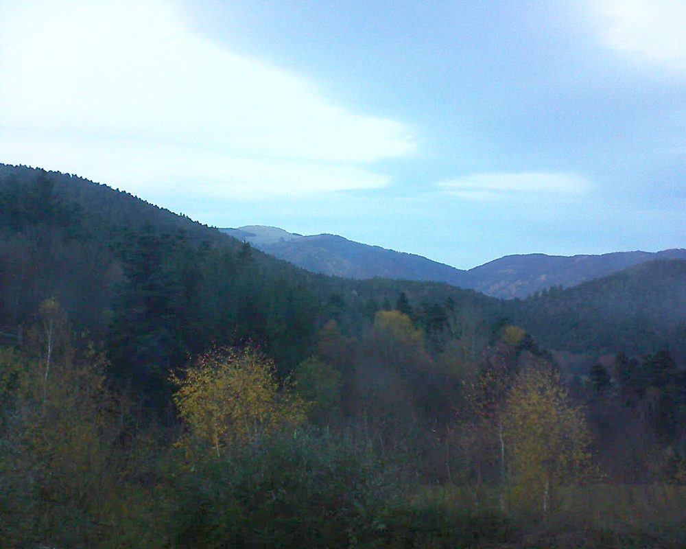Le petit ballon vu depuis le Domaine Langmatt à Murbach le 21.11.2017 à 16:45 Le petit ballon (Alsace, Vosges) le 21.11.2017 à 16:45
