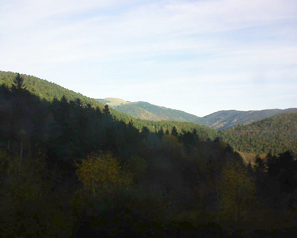 Le petit ballon vu depuis le Domaine Langmatt à Murbach le 22.11.2017 à 09:45 Le petit ballon (Alsace, Vosges) le 22.11.2017 à 09:45