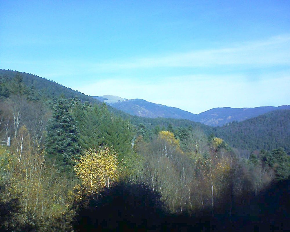Le petit ballon vu depuis le Domaine Langmatt à Murbach le 22.11.2017 à 11:45 Le petit ballon (Alsace, Vosges) le 22.11.2017 à 11:45