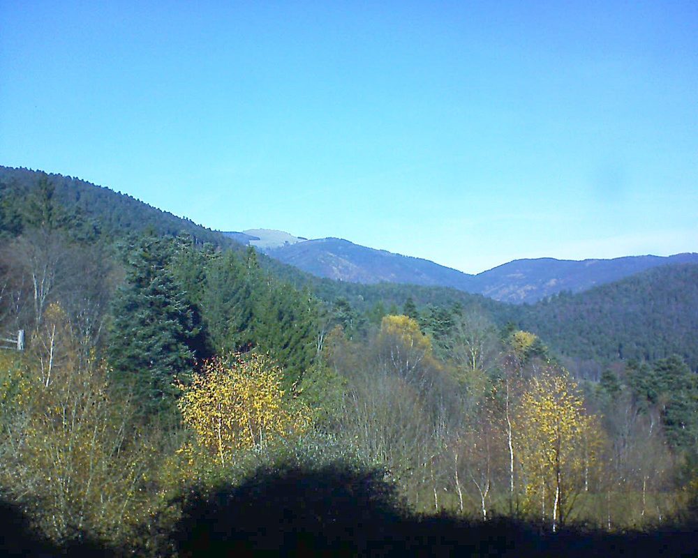 Le petit ballon vu depuis le Domaine Langmatt à Murbach le 22.11.2017 à 12:30 Le petit ballon (Alsace, Vosges) le 22.11.2017 à 12:30
