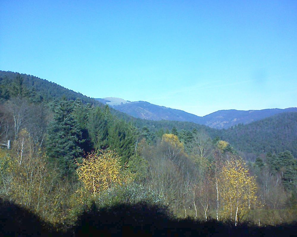 Le petit ballon vu depuis le Domaine Langmatt à Murbach le 22.11.2017 à 12:45 Le petit ballon (Alsace, Vosges) le 22.11.2017 à 12:45