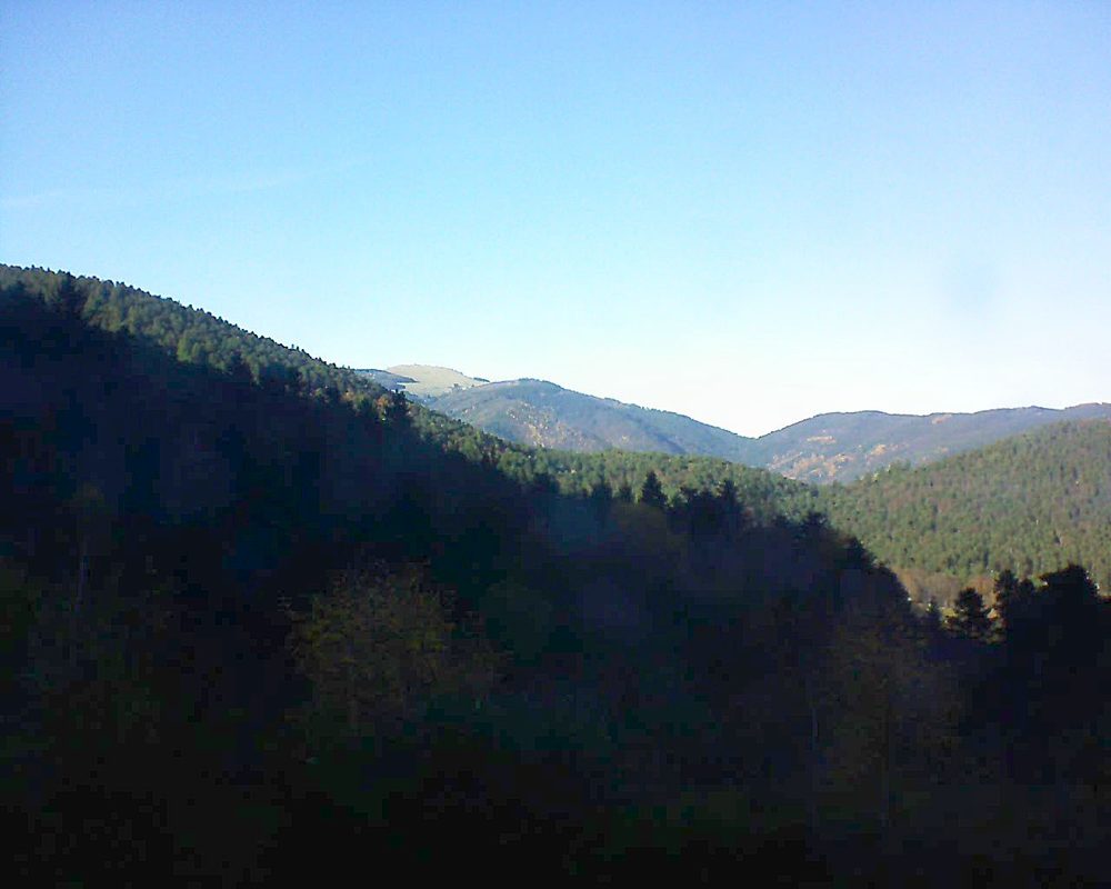 Le petit ballon vu depuis le Domaine Langmatt à Murbach le 22.11.2017 à 14:45 Le petit ballon (Alsace, Vosges) le 22.11.2017 à 14:45