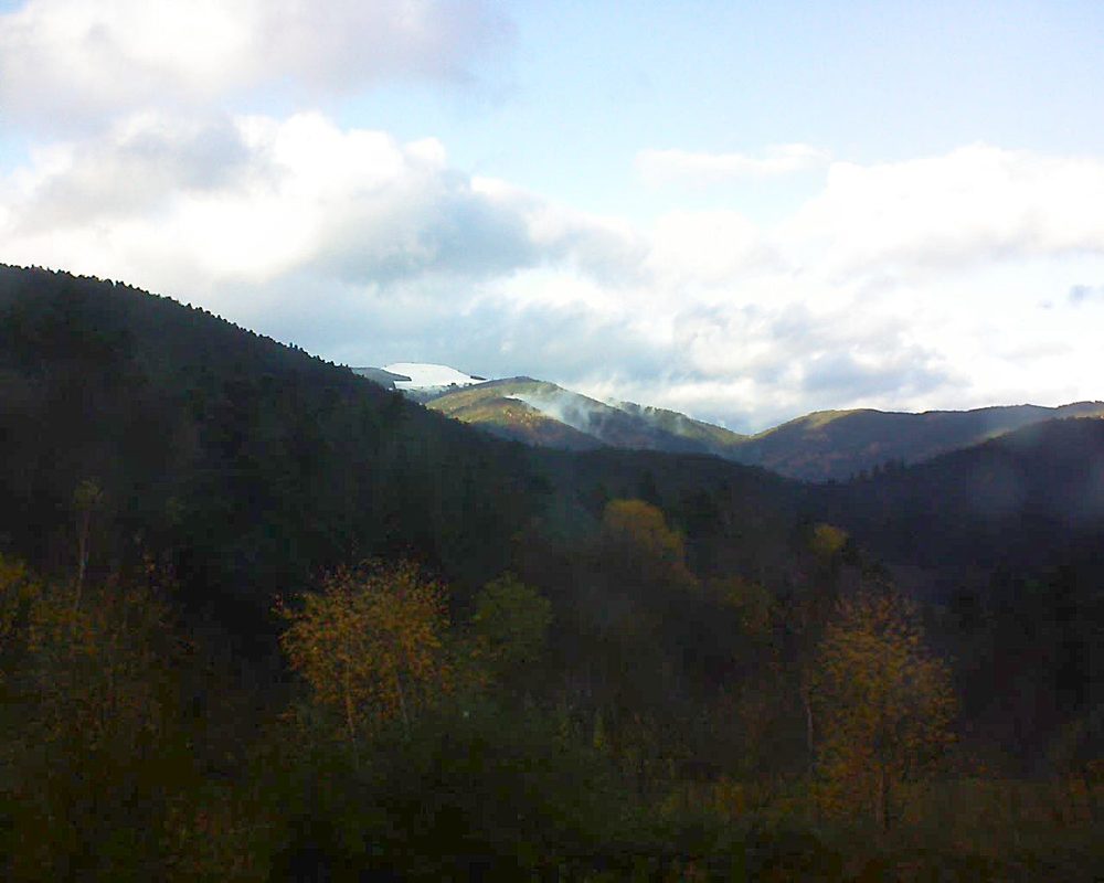 Le petit ballon vu depuis le Domaine Langmatt à Murbach le 25.11.2017 à 15:00 Le petit ballon (Alsace, Vosges) le 25.11.2017 à 15:00