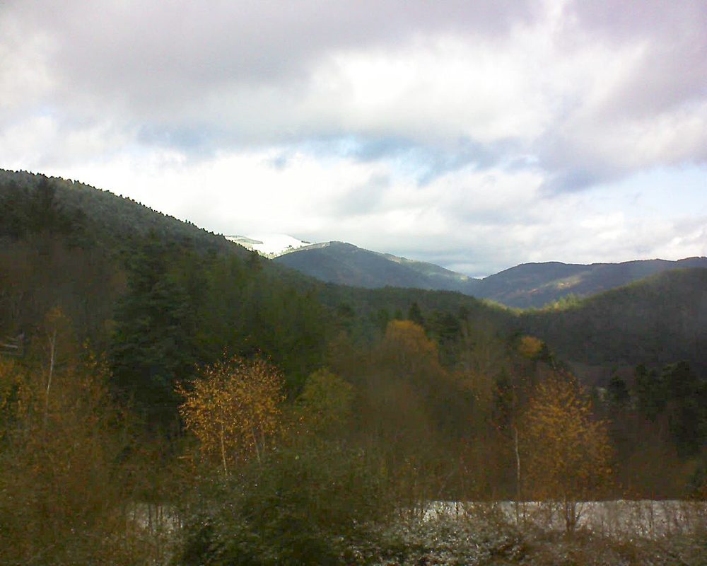 Le petit ballon vu depuis le Domaine Langmatt à Murbach le 26.11.2017 à 11:45 Le petit ballon (Alsace, Vosges) le 26.11.2017 à 11:45