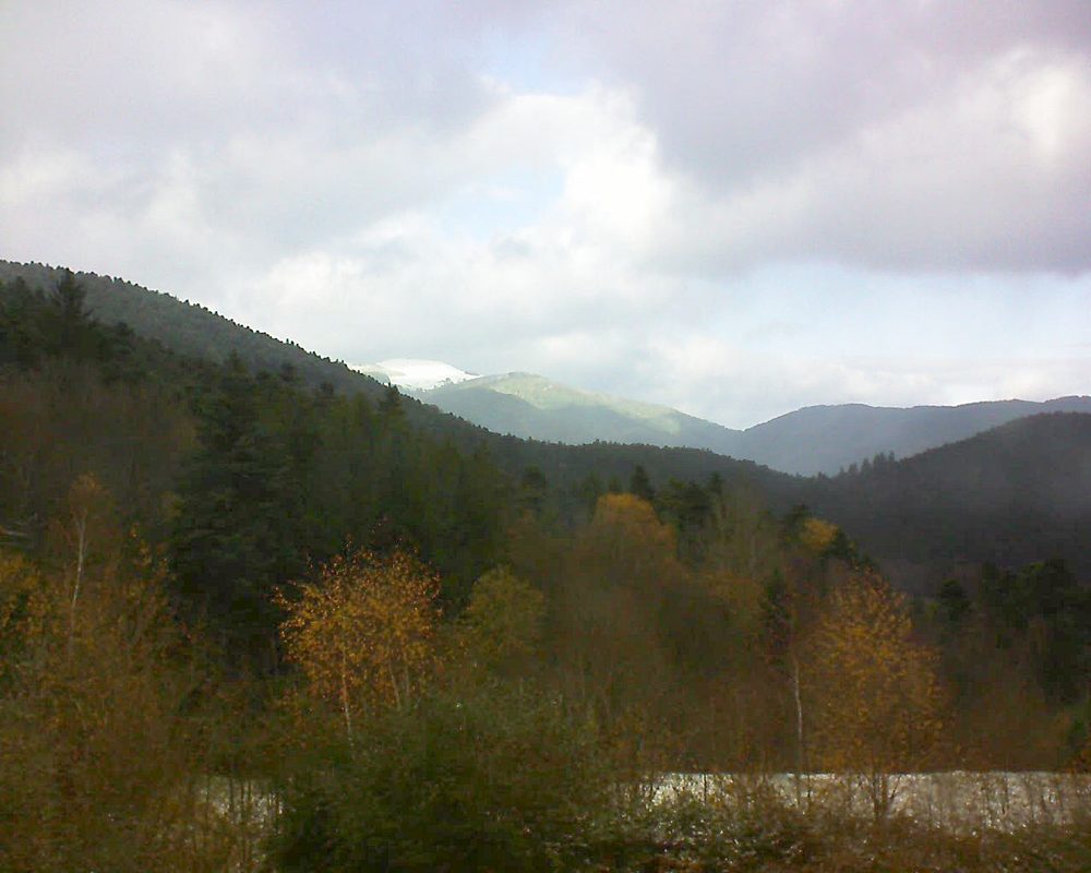 Le petit ballon vu depuis le Domaine Langmatt à Murbach le 26.11.2017 à 13:15 Le petit ballon (Alsace, Vosges) le 26.11.2017 à 13:15