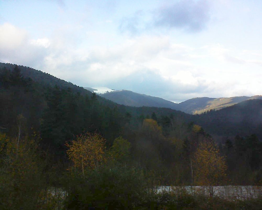Le petit ballon vu depuis le Domaine Langmatt à Murbach le 26.11.2017 à 15:15 Le petit ballon (Alsace, Vosges) le 26.11.2017 à 15:15