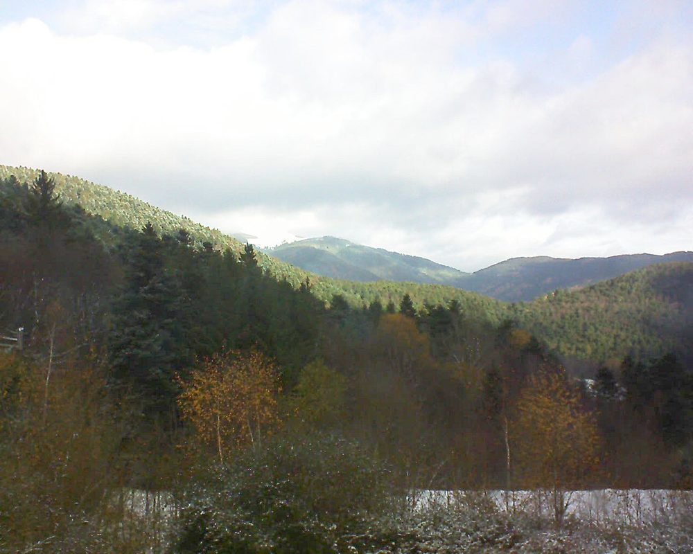 Le petit ballon vu depuis le Domaine Langmatt à Murbach le 27.11.2017 à 10:15 Le petit ballon (Alsace, Vosges) le 27.11.2017 à 10:15