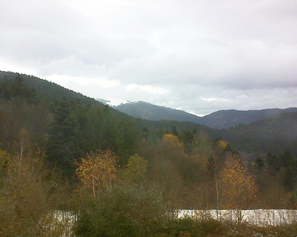Le petit ballon vu depuis le Domaine Langmatt à Murbach le 27.11.2017 à 13:15 Le petit ballon (Alsace, Vosges) le 27.11.2017 à 13:15
