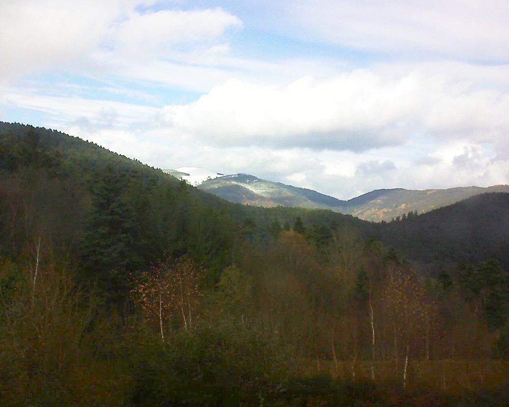 Le petit ballon vu depuis le Domaine Langmatt à Murbach le 29.11.2017 à 13:00 Le petit ballon (Alsace, Vosges) le 29.11.2017 à 13:00