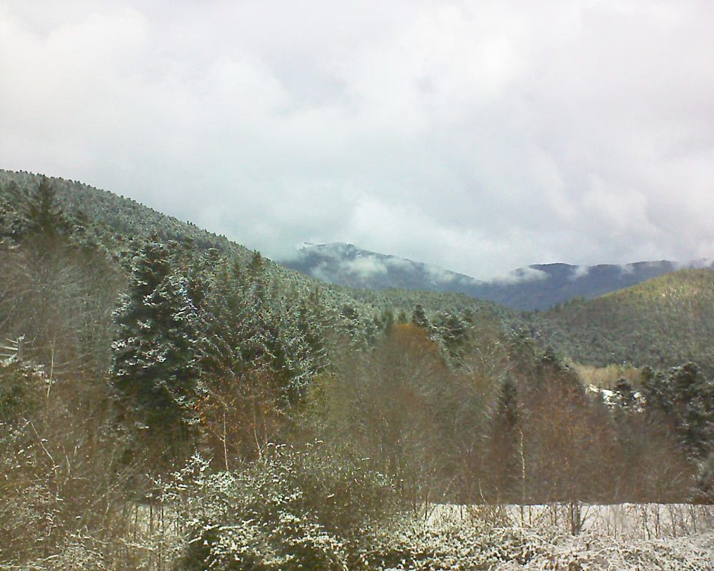 Le petit ballon vu depuis le Domaine Langmatt à Murbach le 01.12.2017 à 12:00 Le petit ballon (Alsace, Vosges) le 01.12.2017 à 12:00