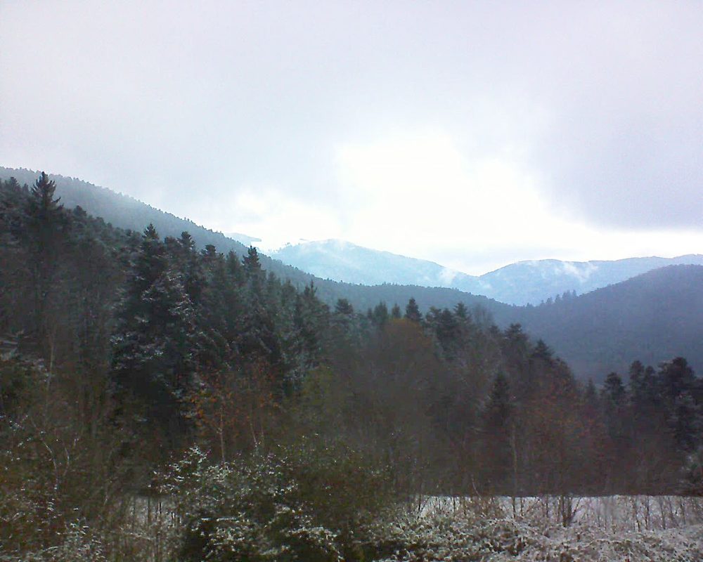 Le petit ballon vu depuis le Domaine Langmatt à Murbach le 01.12.2017 à 15:45 Le petit ballon (Alsace, Vosges) le 01.12.2017 à 15:45
