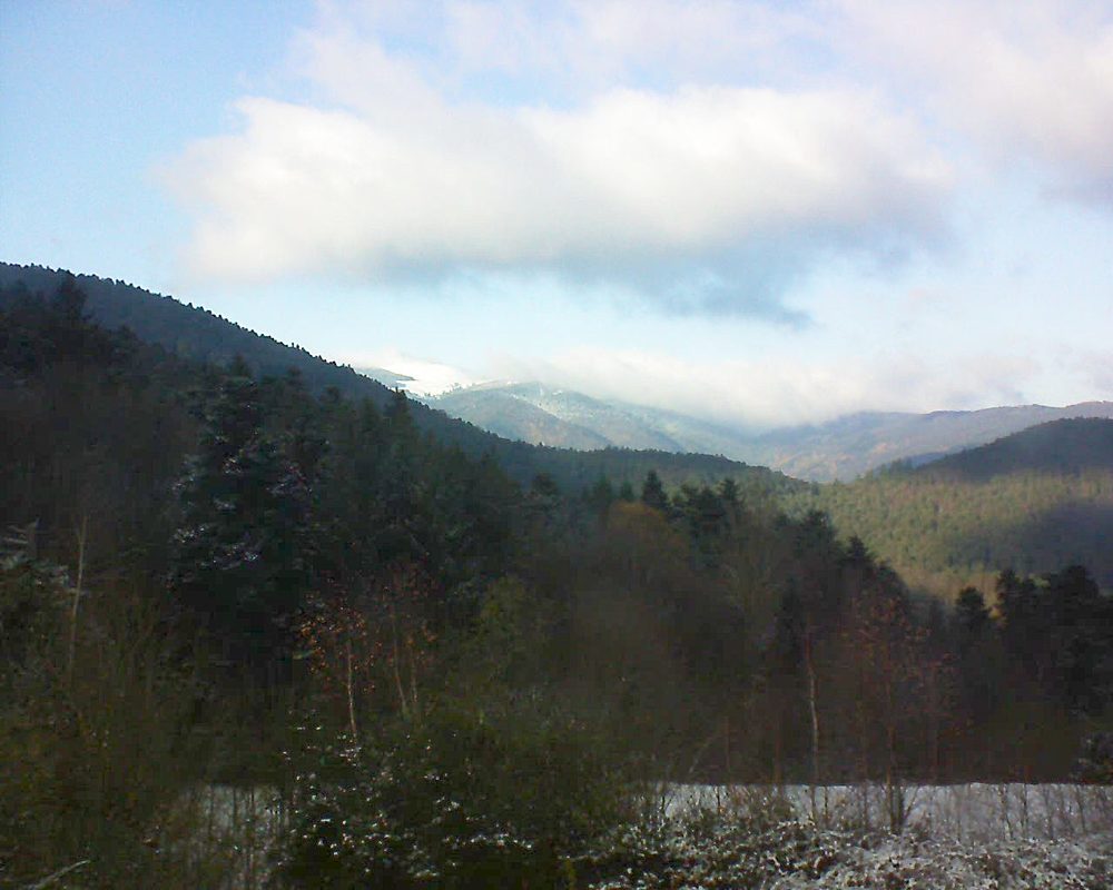 Le petit ballon vu depuis le Domaine Langmatt à Murbach le 02.12.2017 à 14:45 Le petit ballon (Alsace, Vosges) le 02.12.2017 à 14:45