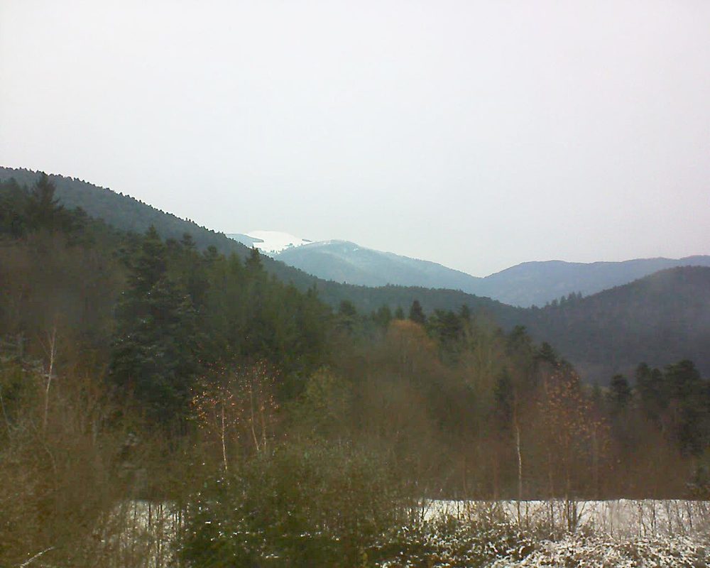 Le petit ballon vu depuis le Domaine Langmatt à Murbach le 03.12.2017 à 14:30 Le petit ballon (Alsace, Vosges) le 03.12.2017 à 14:30