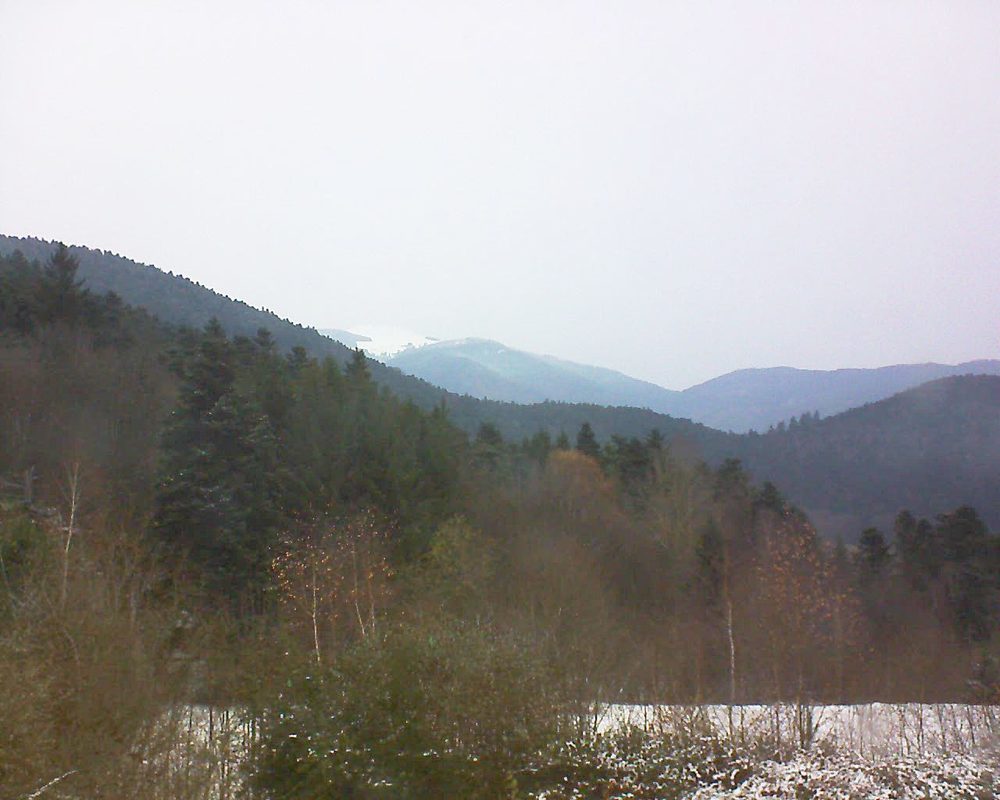 Le petit ballon vu depuis le Domaine Langmatt à Murbach le 03.12.2017 à 15:45 Le petit ballon (Alsace, Vosges) le 03.12.2017 à 15:45