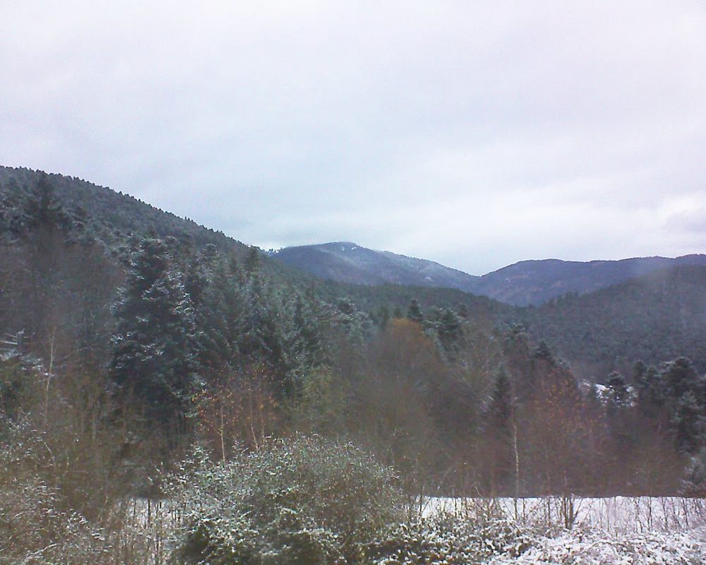 Le petit ballon vu depuis le Domaine Langmatt à Murbach le 04.12.2017 à 09:00 Le petit ballon (Alsace, Vosges) le 04.12.2017 à 09:00
