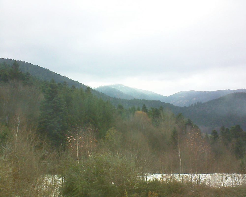 Le petit ballon vu depuis le Domaine Langmatt à Murbach le 04.12.2017 à 14:45 Le petit ballon (Alsace, Vosges) le 04.12.2017 à 14:45