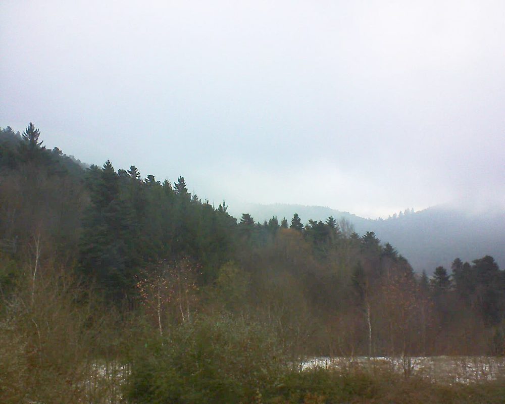 Le petit ballon vu depuis le Domaine Langmatt à Murbach le 05.12.2017 à 14:45 Le petit ballon (Alsace, Vosges) le 05.12.2017 à 14:45
