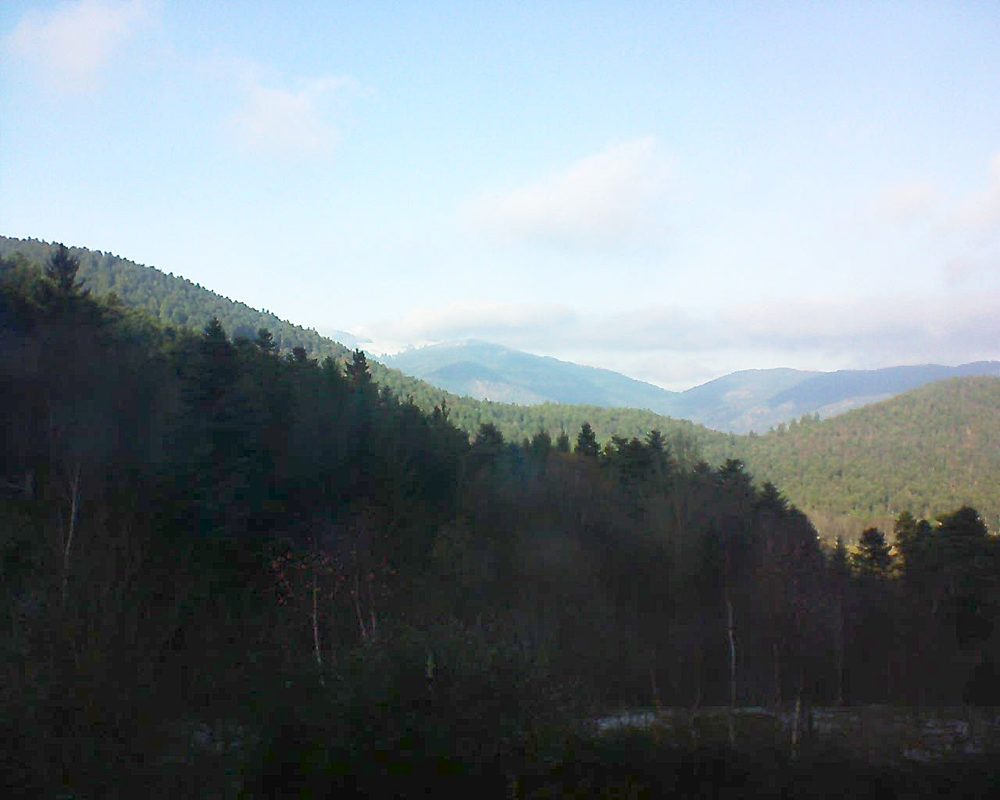 Le petit ballon vu depuis le Domaine Langmatt à Murbach le 06.12.2017 à 13:45 Le petit ballon (Alsace, Vosges) le 06.12.2017 à 13:45