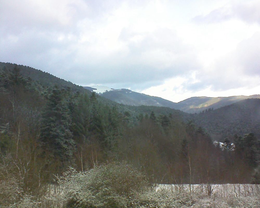 Le petit ballon vu depuis le Domaine Langmatt à Murbach le 08.12.2017 à 13:45 Le petit ballon (Alsace, Vosges) le 08.12.2017 à 13:45