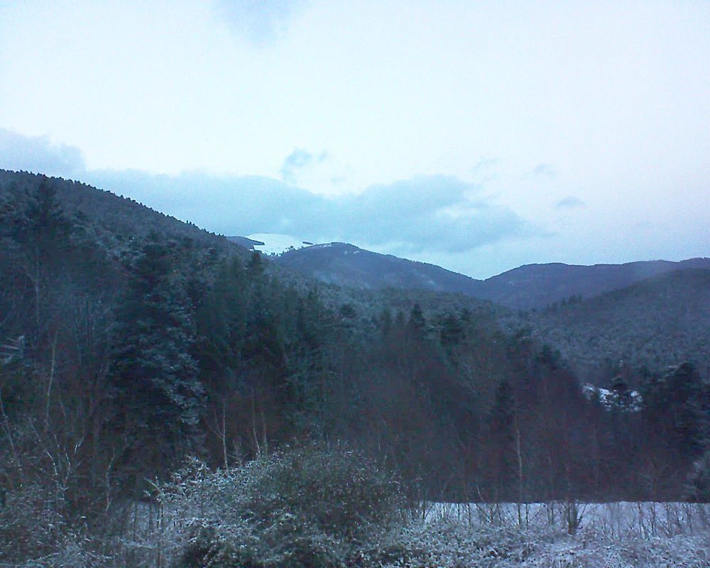 Le petit ballon vu depuis le Domaine Langmatt à Murbach le 08.12.2017 à 16:45 Le petit ballon (Alsace, Vosges) le 08.12.2017 à 16:45