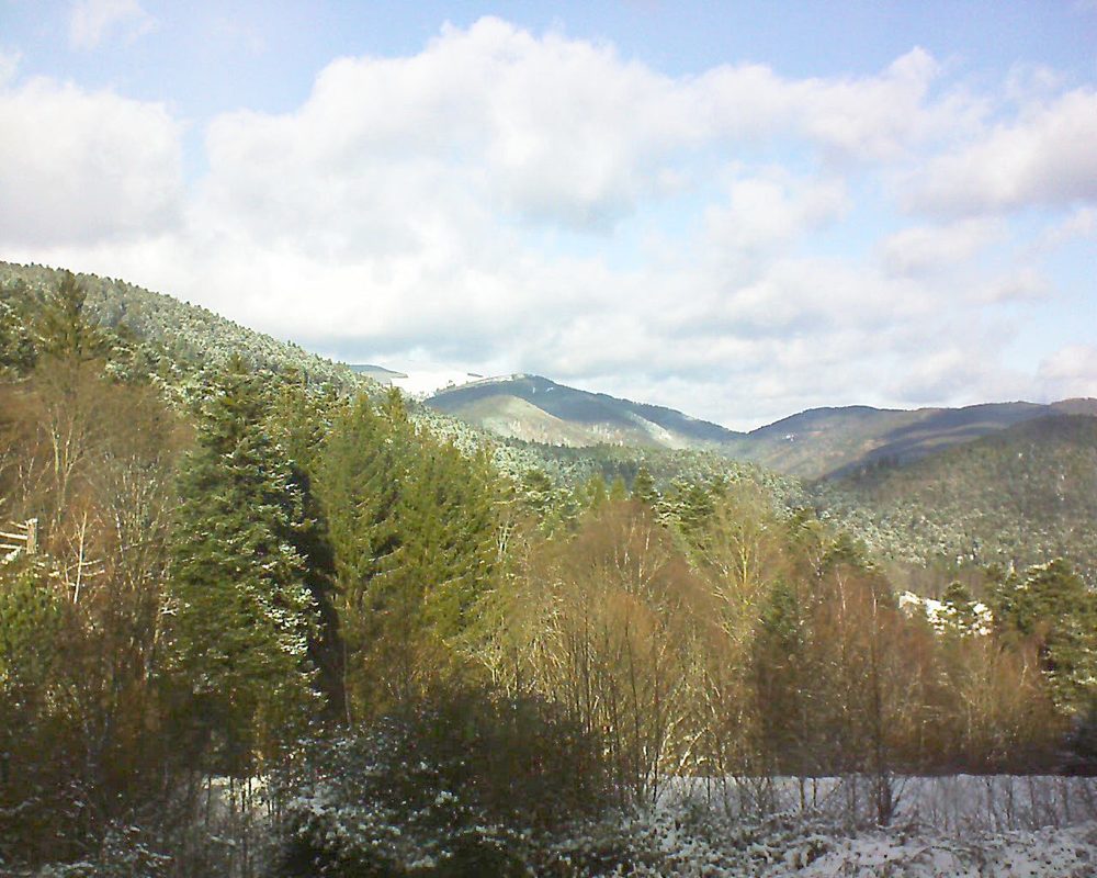 Le petit ballon vu depuis le Domaine Langmatt à Murbach le 09.12.2017 à 12:30 Le petit ballon (Alsace, Vosges) le 09.12.2017 à 12:30